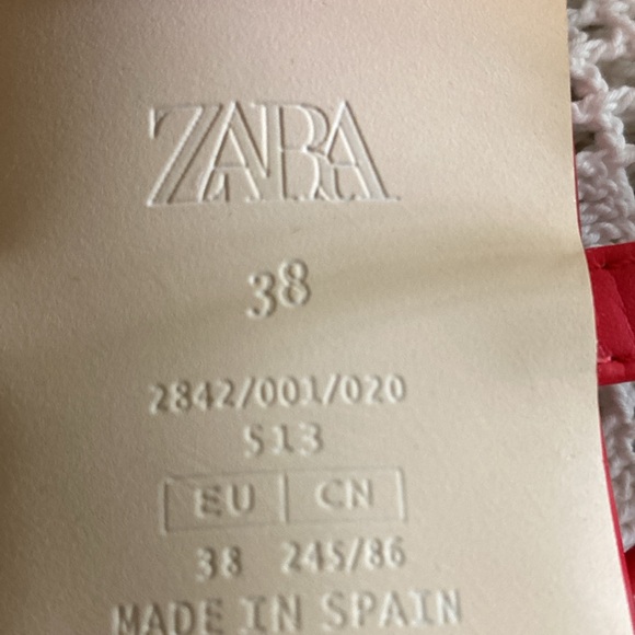 Zara Red Strappy Sandals with Sculptural Heel - Picture 5 of 5